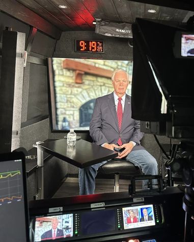 Studio Van Live Shots